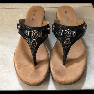 Like new Rialto sandals!